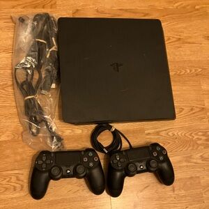 Fully functional Ps4 PlayStation 4